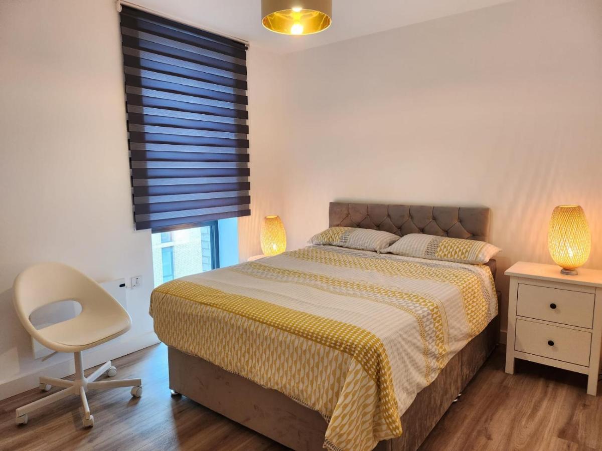 Lovely Luxury Apartment Near Luton Airport 801 Bagian luar foto